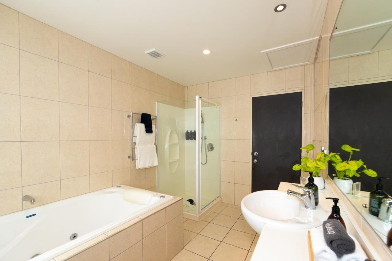 Harvest Lodge Motel Havelock North Kültér fotó