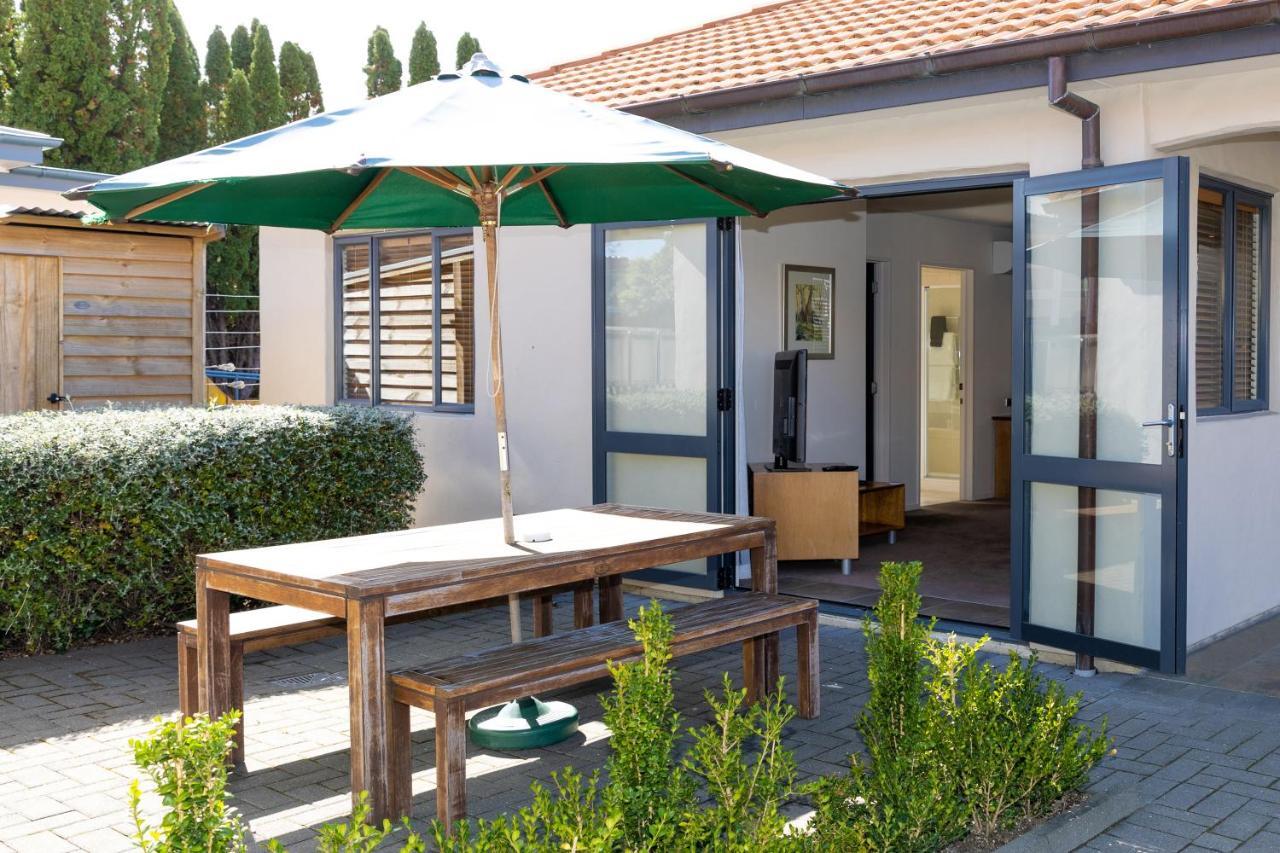 Harvest Lodge Motel Havelock North Kültér fotó